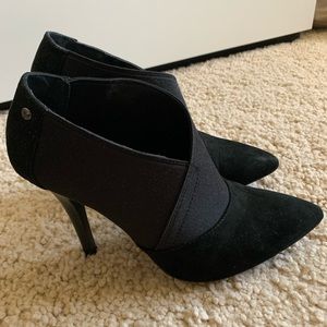 Cute black heeled booties by Simply Vera